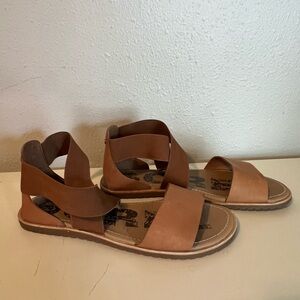 SOREL Ella II 2 tone tan women's strappy sandal size 9 good condition